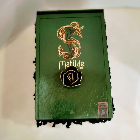 Suenos de Saundra Upcycled, RARE GREEN MATILDE, Cigar Box, Home Accent/Storage - Picture 2 of 11